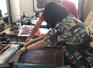 西(xī)安印刷廠(chǎng)告訴你(nǐ)絲網印刷是(shì)什(shén)麽，主要(yào)用(yòng)于那(nà)方面